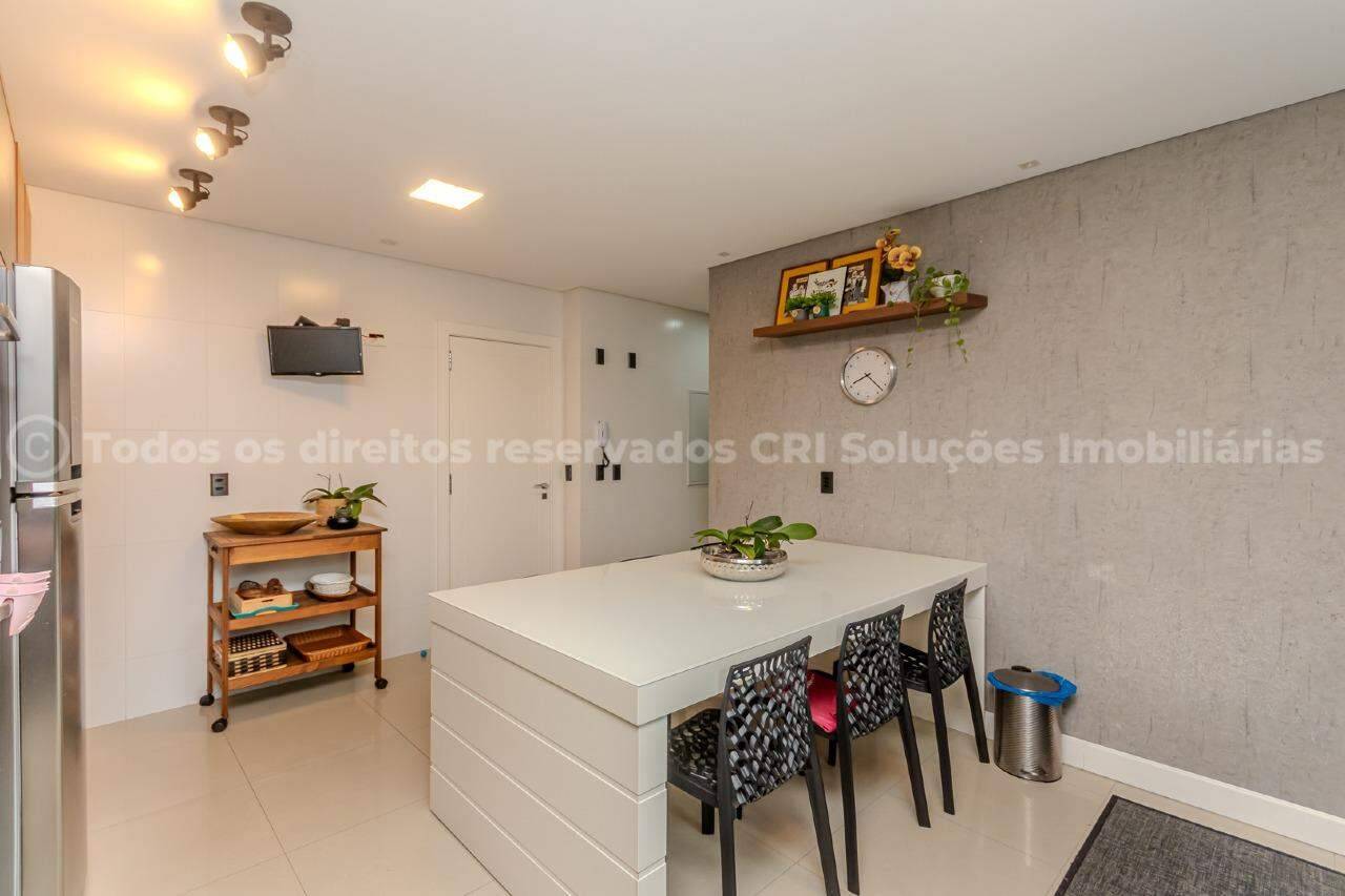 Foto do imóvel Apartamento Mobiliado com 03 suítes á venda no Edifício Alexandria em Balneário Camboriú