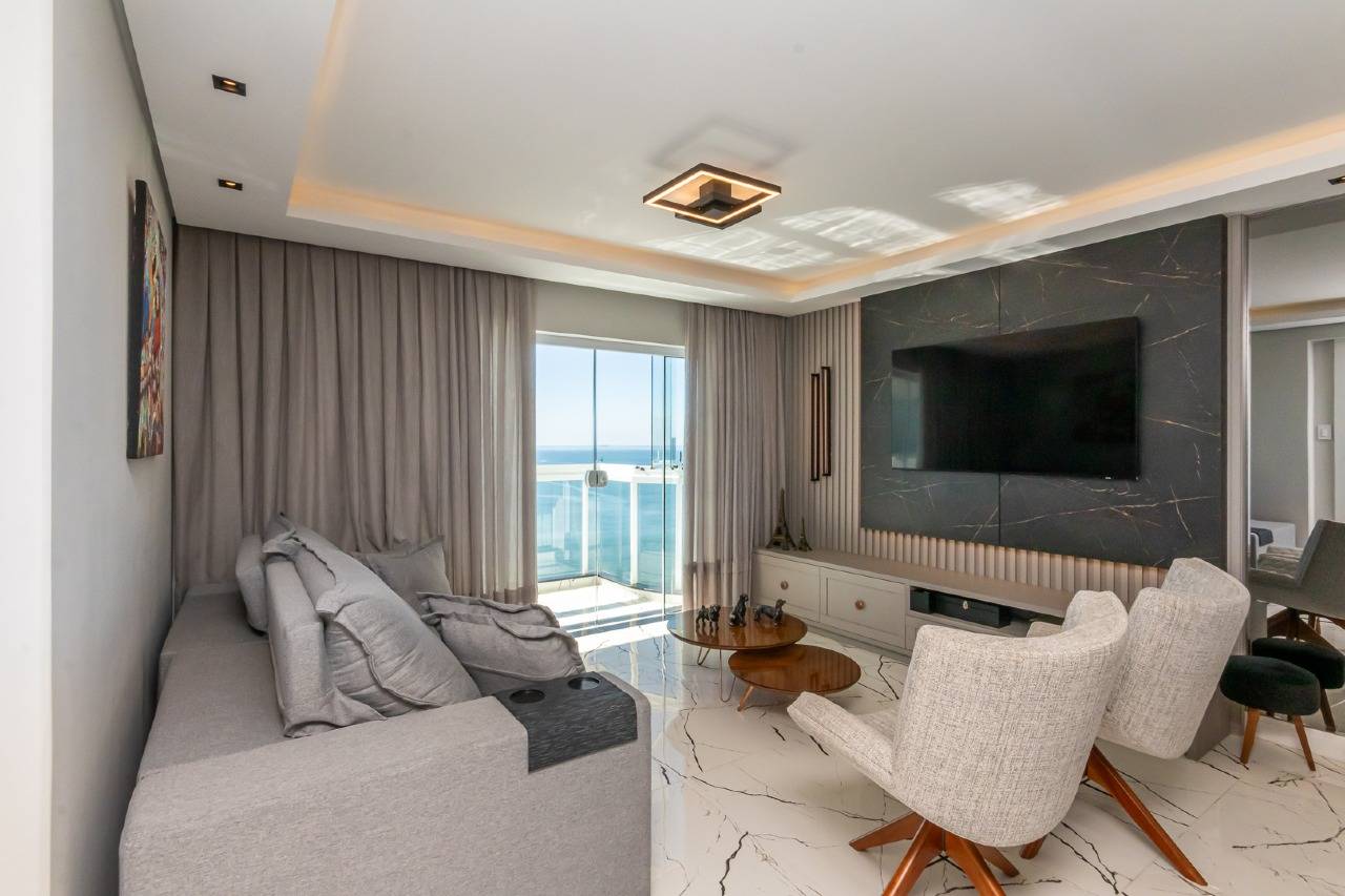 Foto do imóvel Apartamento 4 dormitórios no Edifício Imperatriz na Avenida Atlântica Balneário Camboriú