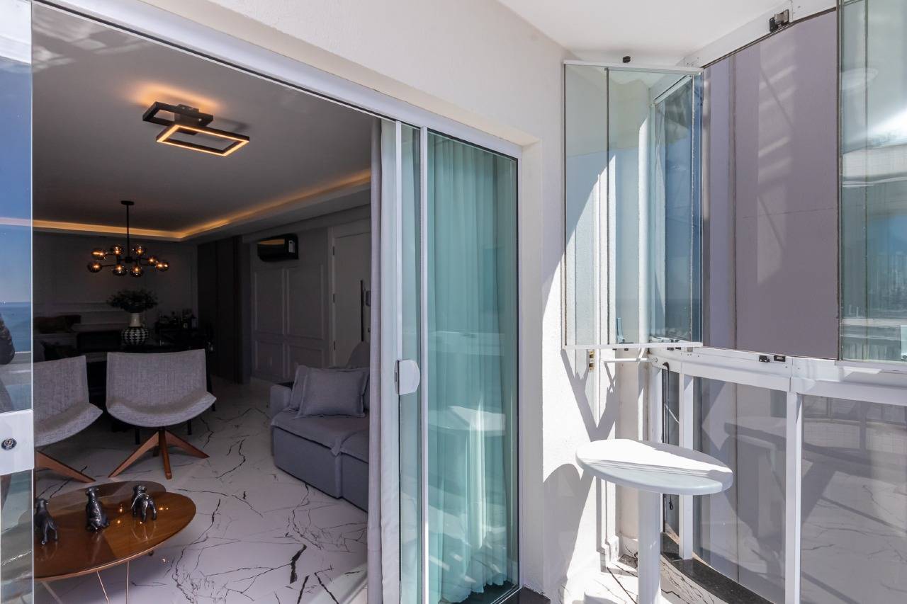 Foto do imóvel Apartamento 4 dormitórios no Edifício Imperatriz na Avenida Atlântica Balneário Camboriú