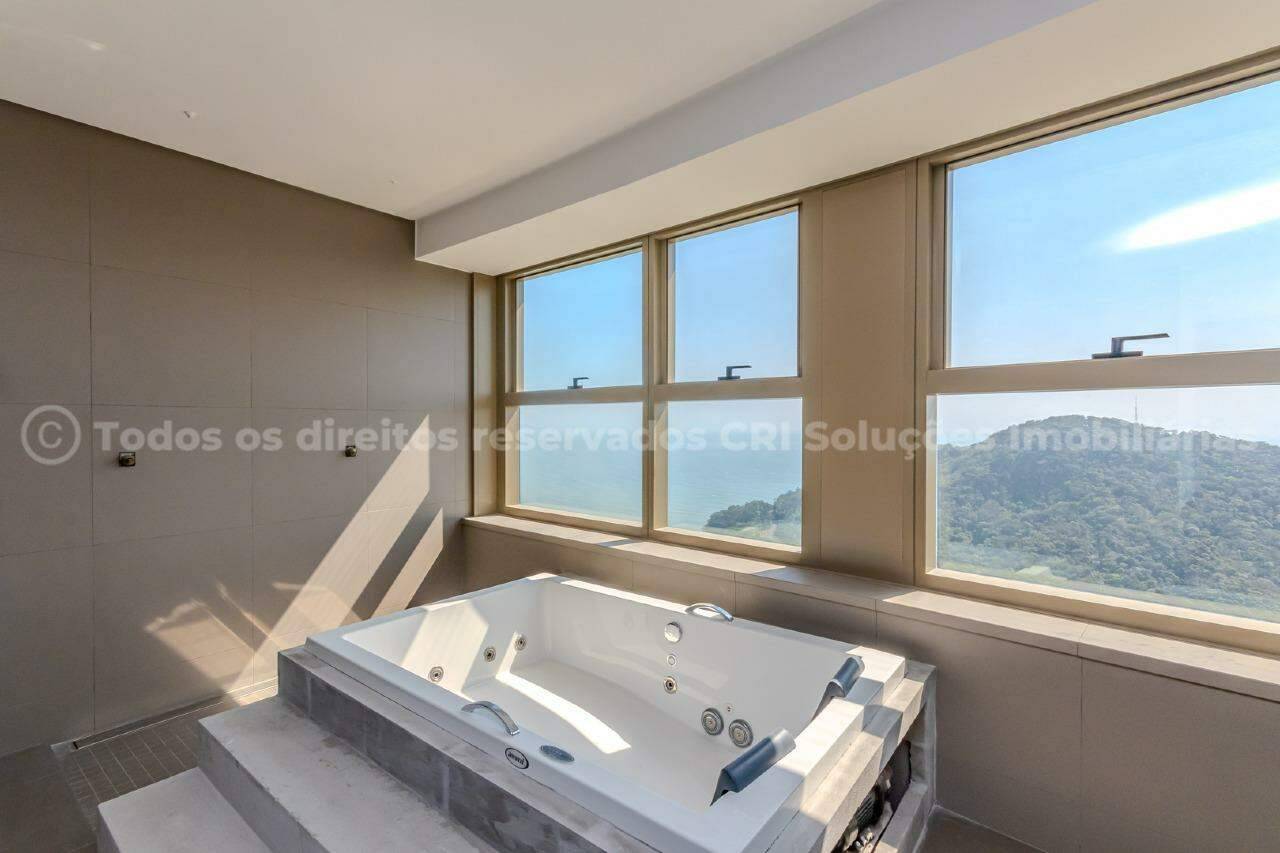 Foto do imóvel Apartamento no Yachthouse com 6 suítes, 8 banheiros e 6 vagas – Balneário Camboriú