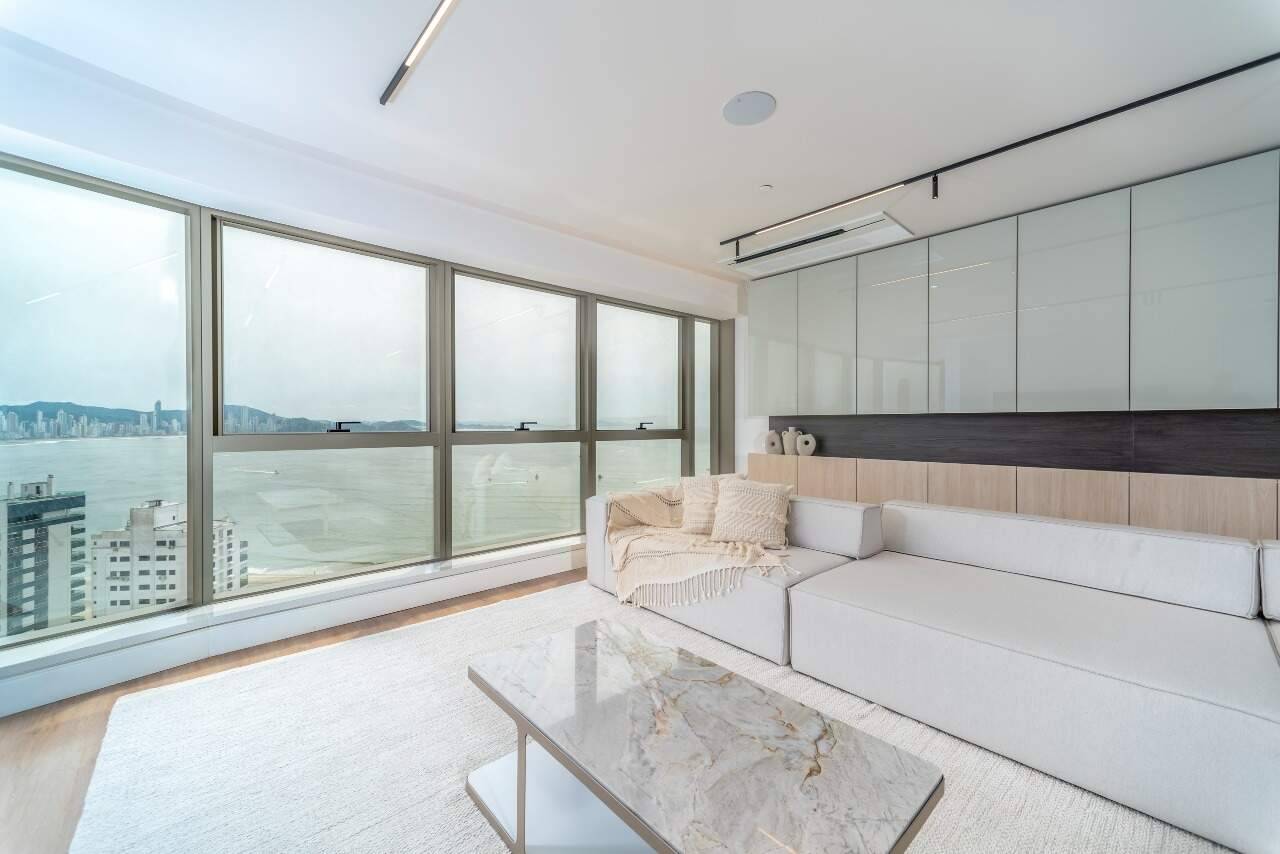 Apartamento com 4 Suítes no Yachthouse by Pininfarina na Barra Sul em Balneário Camboriú