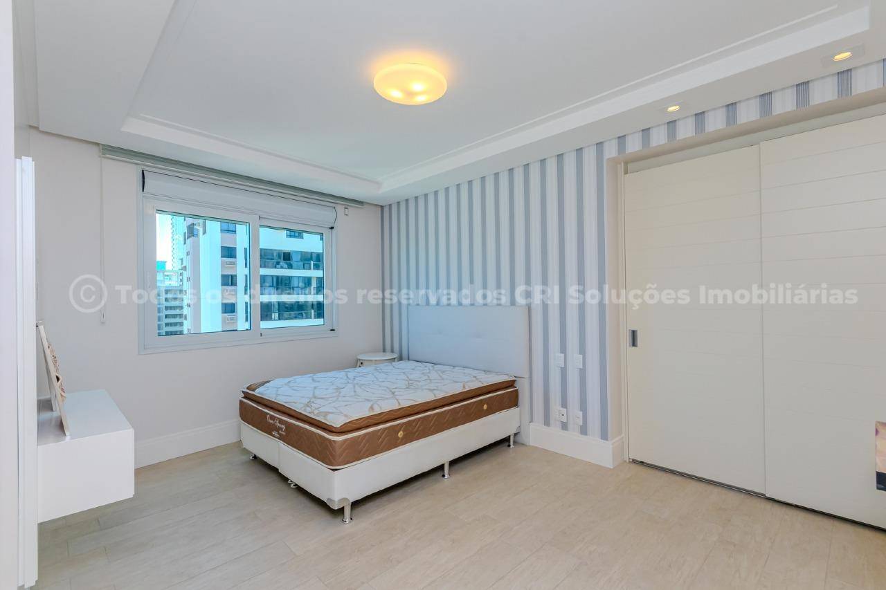 Foto do imóvel Apartamento mobiliado no Edifício Metrópolis Balneário Camboriú com 4 suítes e 315m²