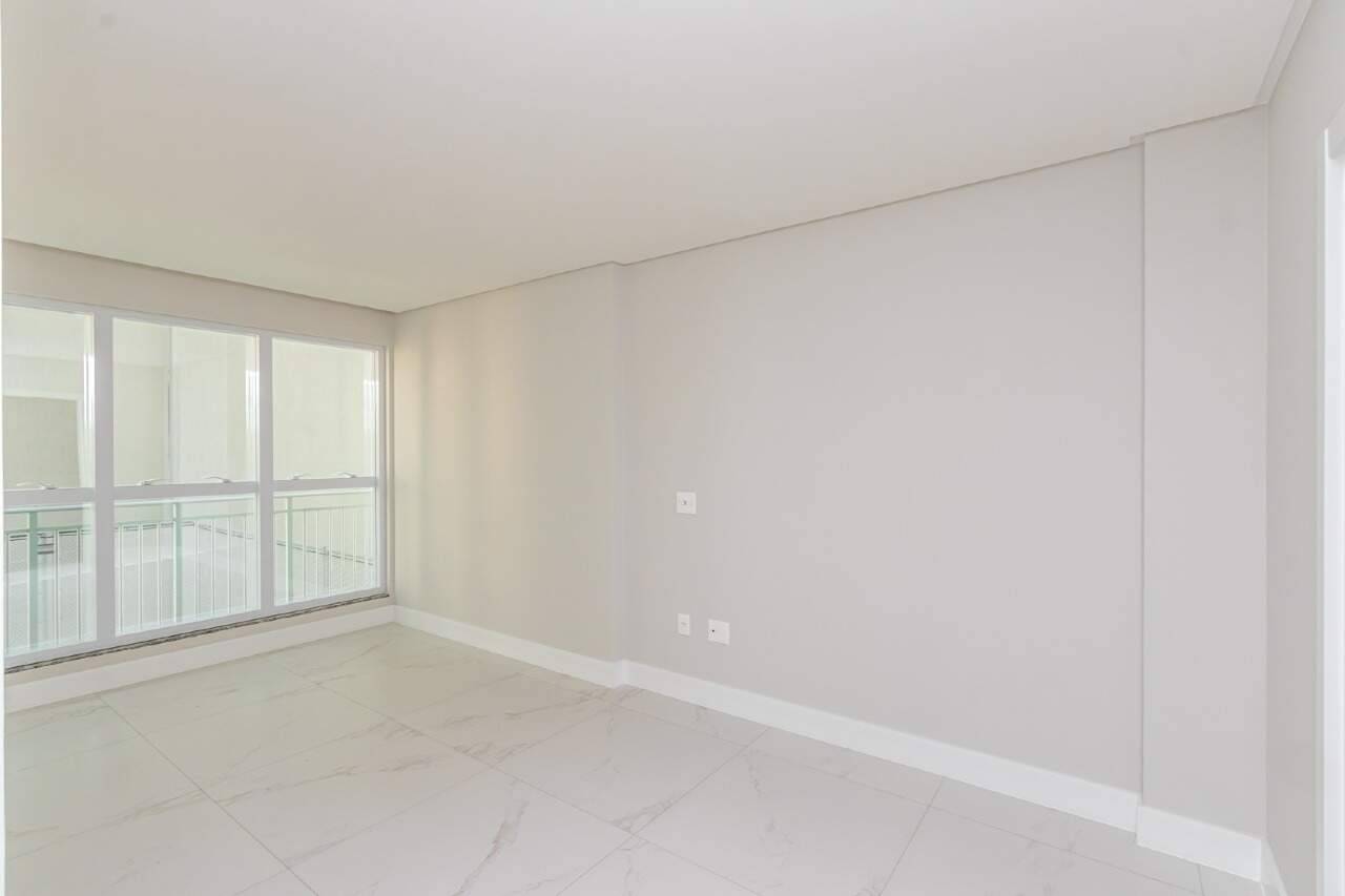Foto do imóvel Apartamento no Garden Square com 3 suítes, varanda gourmet e 3 vagas – Meia Praia, Itapema